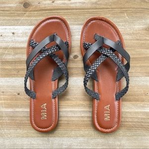 Mia Corbin Black Braided Strap Sandals Size 8.5